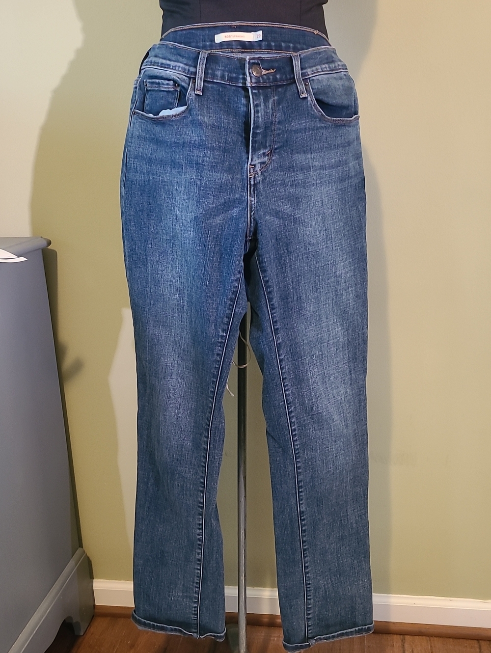 Levi's Women's Medium Blue Straight-Leg Jeans Size 29